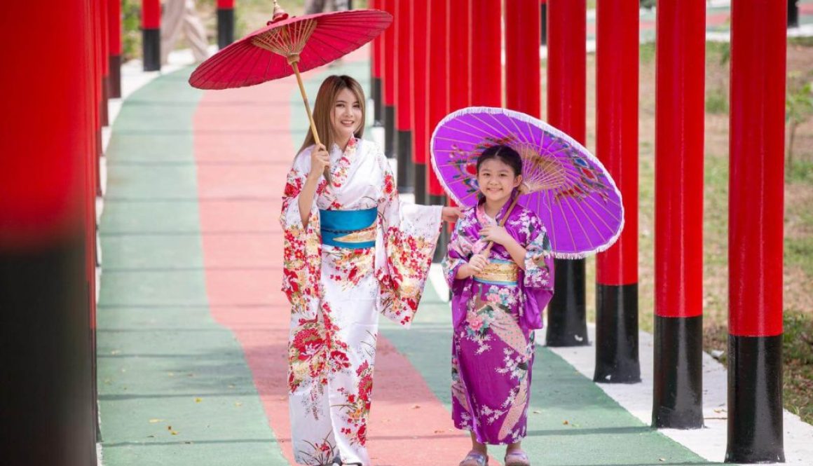 traditional-kimono-wearing