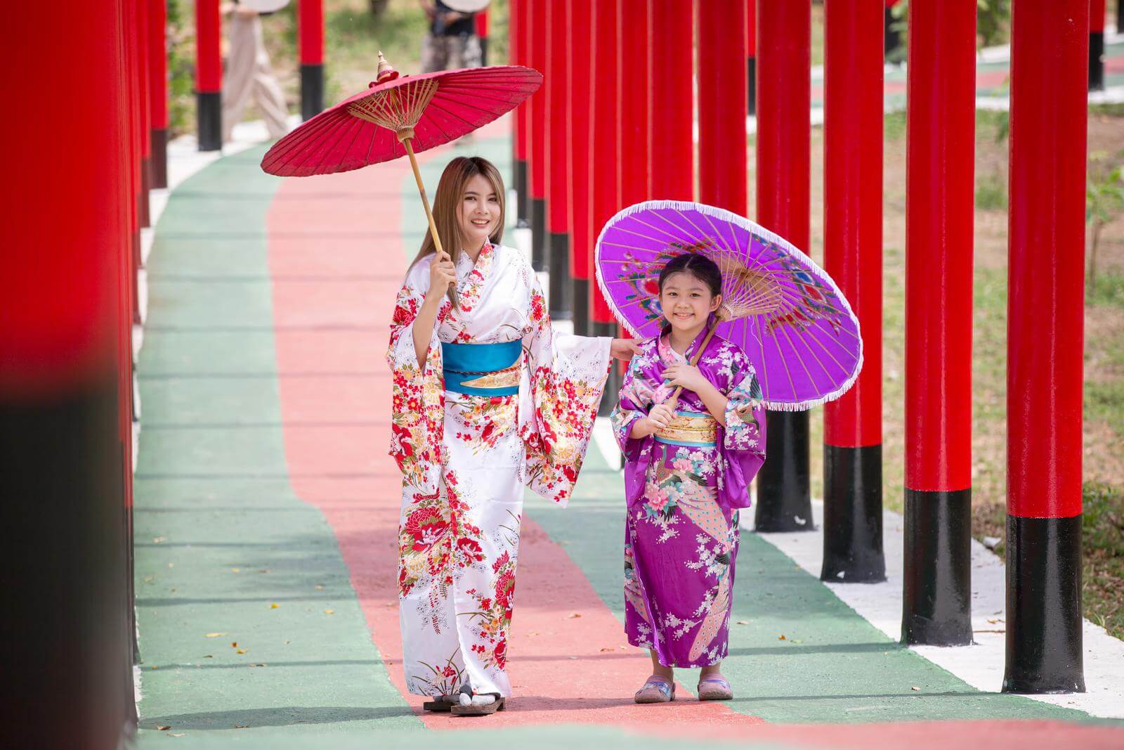 traditional-kimono-wearing